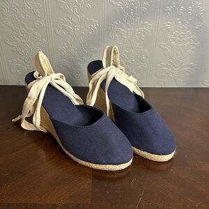 Lace up blue wedges size 7!